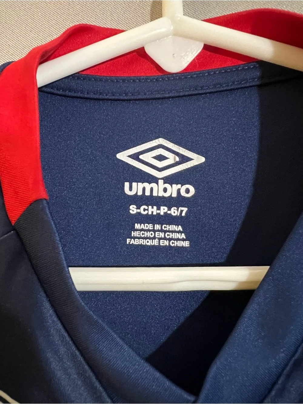Umbro Kids Navy and Red USA Soccer  Top Sz S (6/7)